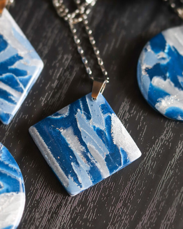 Le Cyanographe - Collier argenté - carré – Image 3
