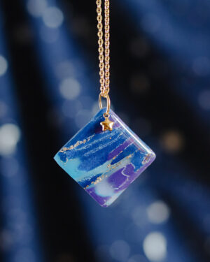 Le Cyanographe - Collier doré - carré