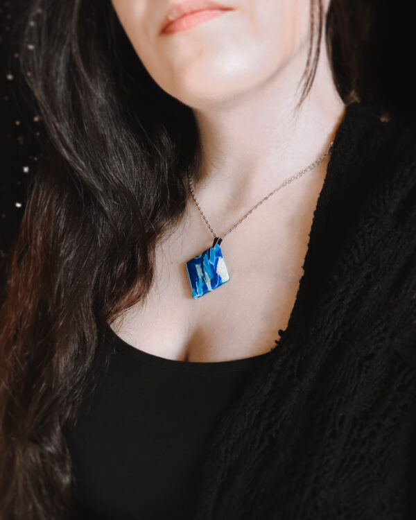Le Cyanographe - Collier argenté - carré – Image 2