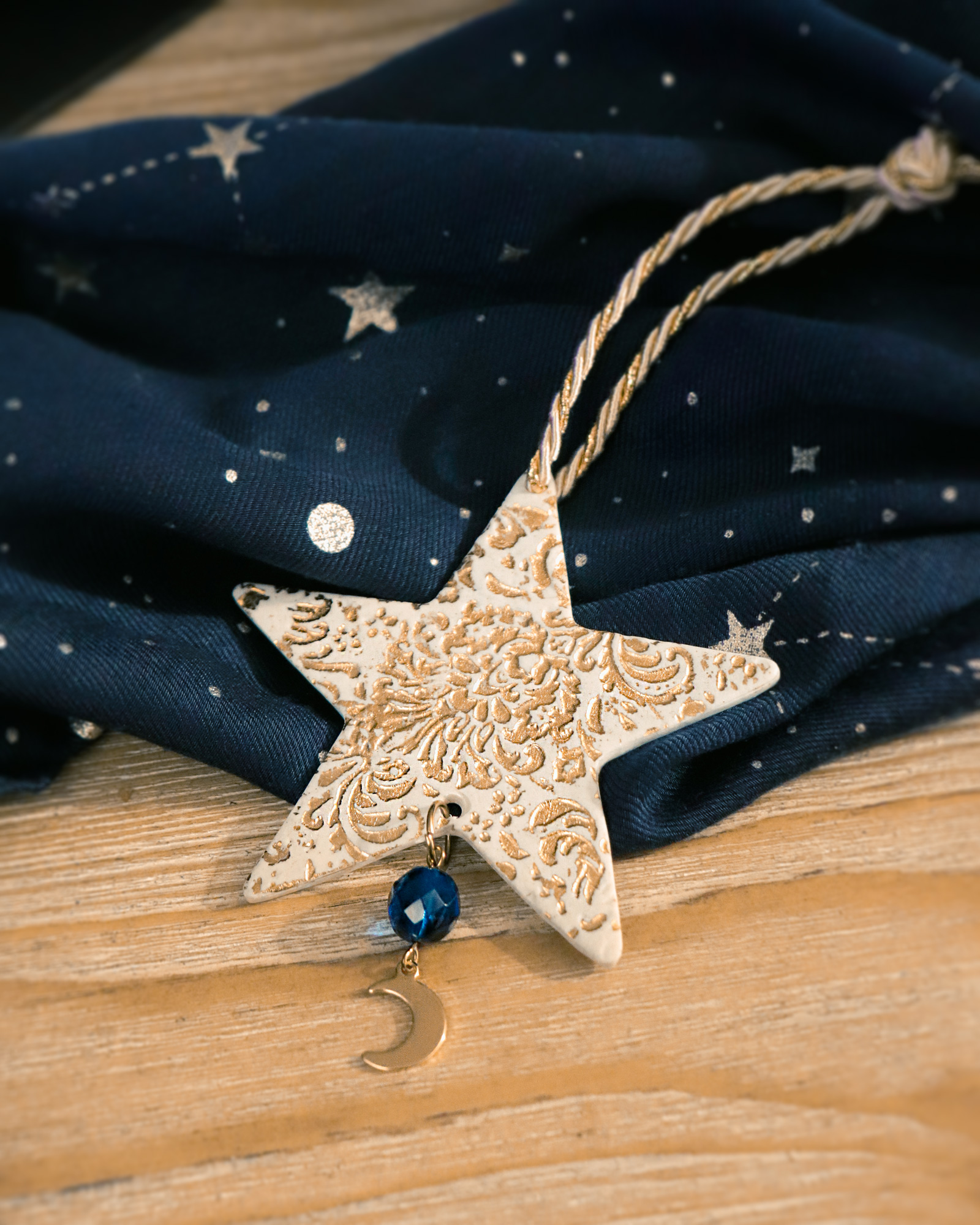 Capsule temporelle de Noël avec sa décoration – Image 3