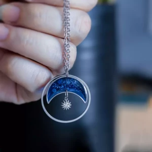 Collier "Éclipse" argenté - Rue de Minuit