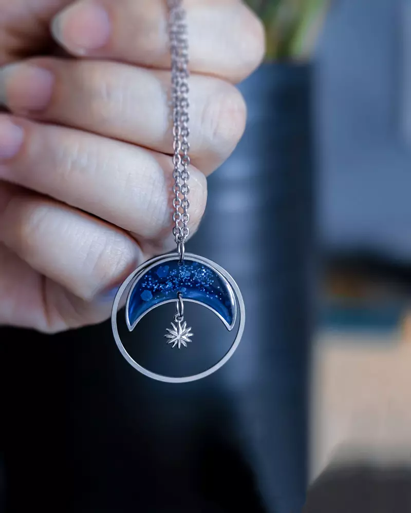Collier "Éclipse" argenté - Rue de Minuit