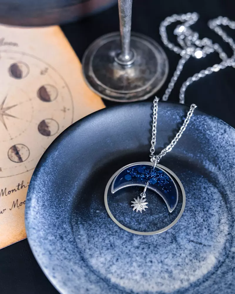 Collier "Éclipse" argenté - Rue de Minuit