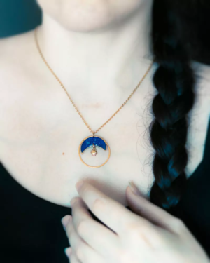 Collier "Éclipse" doré - Rue de Minuit